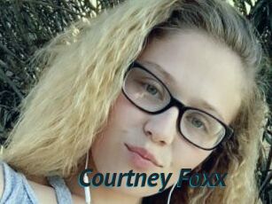 Courtney_Foxx