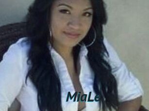 Mia_Le