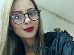 Mia_Croos