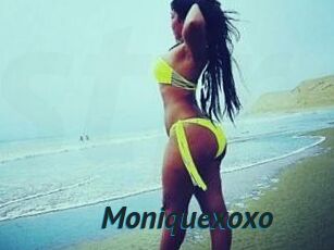 Moniquexoxo