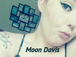 Moon_Davis