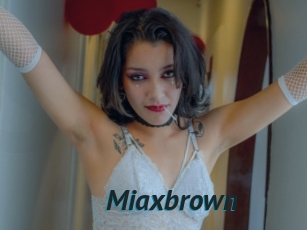 Miaxbrown