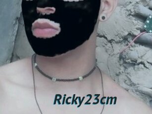 Ricky23cm