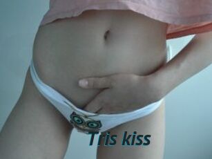 Tris_kiss